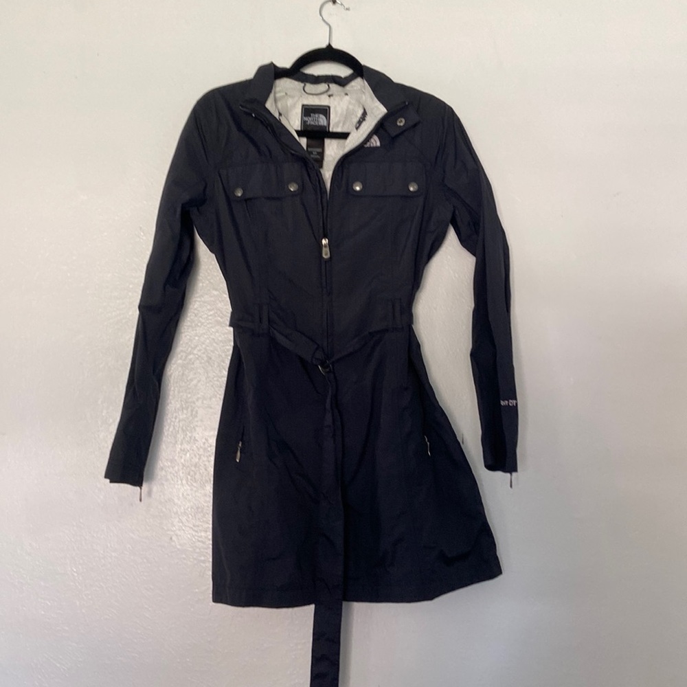 The North‎ Face hyvent DT light weight rain jacket